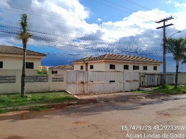 Apartamento - 2 Quartos - Aguas Lindas de Goias - Ocupado — foto 2