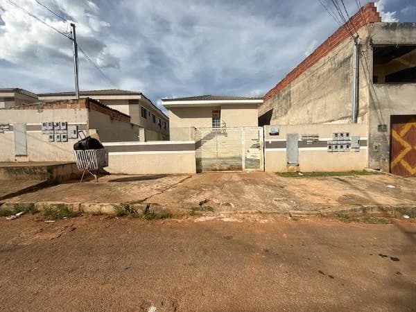 Apartamento - 2 Quartos - Aparecida de Goiania - Ocupado — foto 2