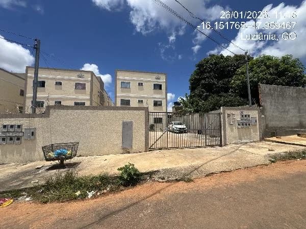 Apartamento - 2 Quartos - Luziania - Ocupado — foto 2