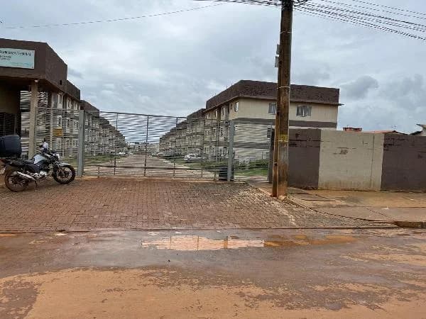 Apartamento - 2 Quartos - Cidade Ocidental - Ocupado — foto 2