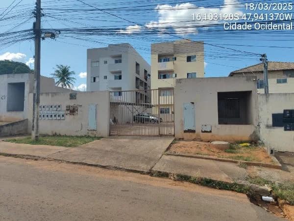 Apartamento - 2 Quartos - Cidade Ocidental - Ocupado — foto 2
