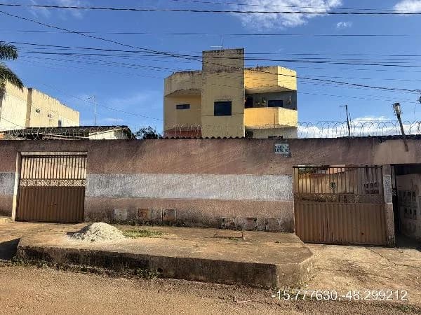 Apartamento - 2 Quartos - Aguas Lindas de Goias - Ocupado — foto 2