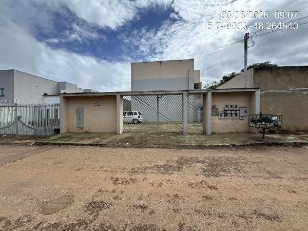 Apartamento - 2 Quartos - Aguas Lindas de Goias - Ocupado — foto 2