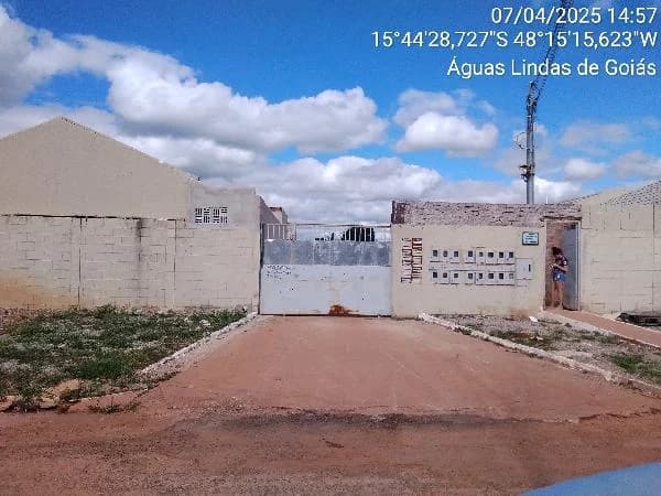 Casa - 2 Quartos - Aguas Lindas de Goias - Ocupado — foto 2