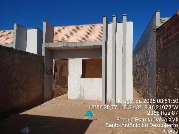 Casa - 3 Quartos - Santo Antonio do Descoberto - Desocupado — foto 2