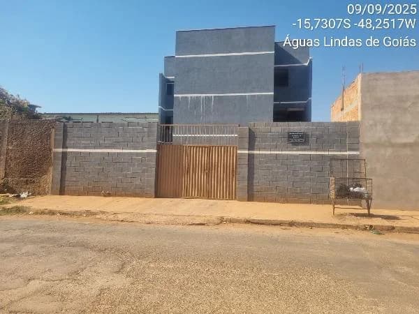 Apartamento - 2 Quartos - Aguas Lindas de Goias - Ocupado — foto 2