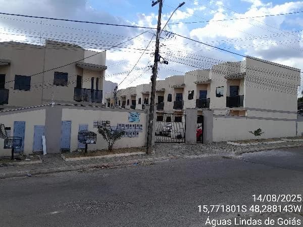 Casa - 2 Quartos - Aguas Lindas de Goias - Ocupado — foto 2