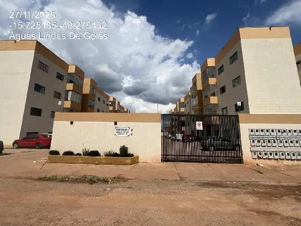Apartamento - 2 Quartos - Aguas Lindas de Goias - Ocupado — foto 2