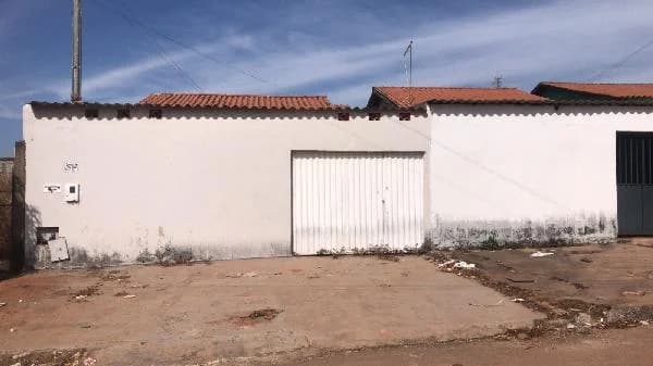 Casa - 2 Quartos - Santo Antonio do Descoberto - Desocupado — foto 2