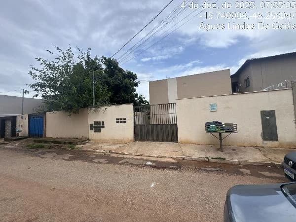 Apartamento - 2 Quartos - Aguas Lindas de Goias - Ocupado — foto 2
