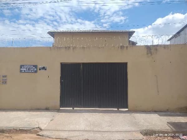 Apartamento - 2 Quartos - Aguas Lindas de Goias - Ocupado — foto 2