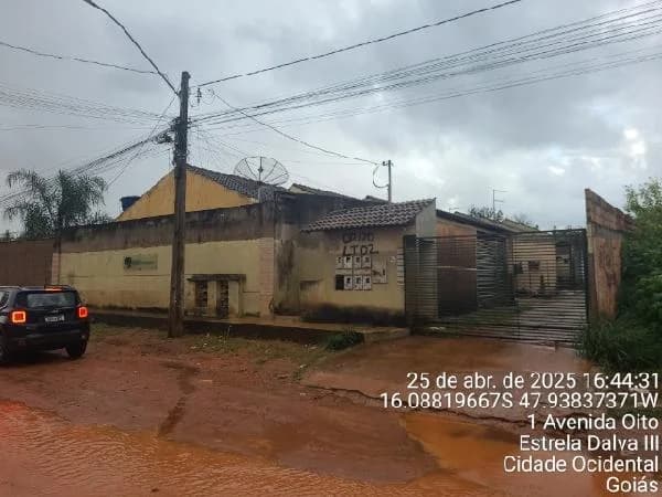 Casa - 2 Quartos - Cidade Ocidental - Ocupado — foto 2