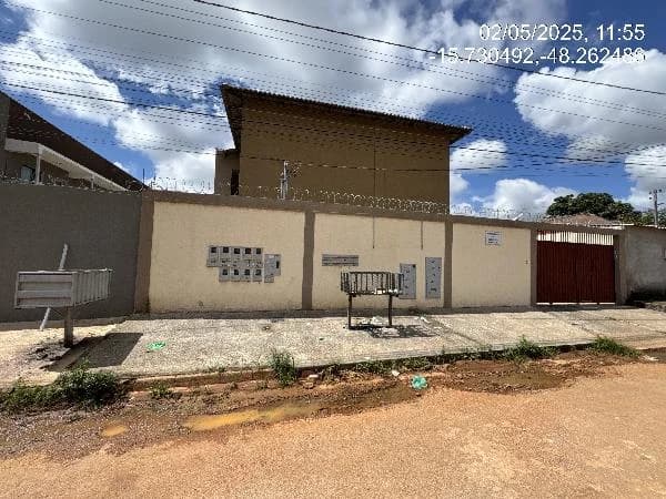Apartamento - 2 Quartos - Aguas Lindas de Goias - Desocupado — foto 2