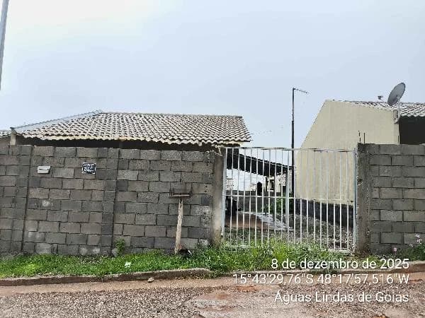 Casa - 2 Quartos - Aguas Lindas de Goias - Ocupado — foto 2