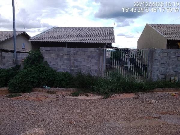 Casa - 2 Quartos - Aguas Lindas de Goias - Ocupado — foto 2
