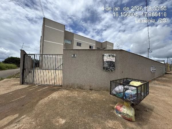 Apartamento - 2 Quartos - Luziania - Ocupado — foto 2
