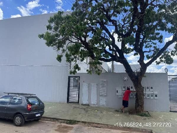 Apartamento - 2 Quartos - Aguas Lindas de Goias - Ocupado — foto 2