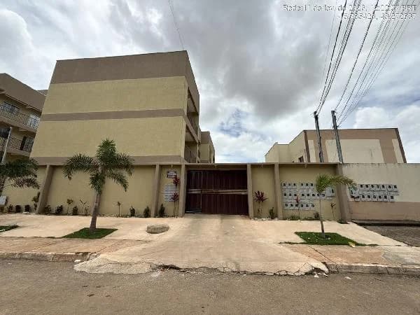 Apartamento - 2 Quartos - Aguas Lindas de Goias - Ocupado — foto 2