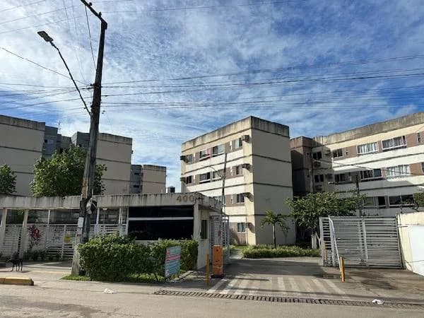 Apartamento - 2 Quartos - Sao Lourenco da Mata - Ocupado — foto 2