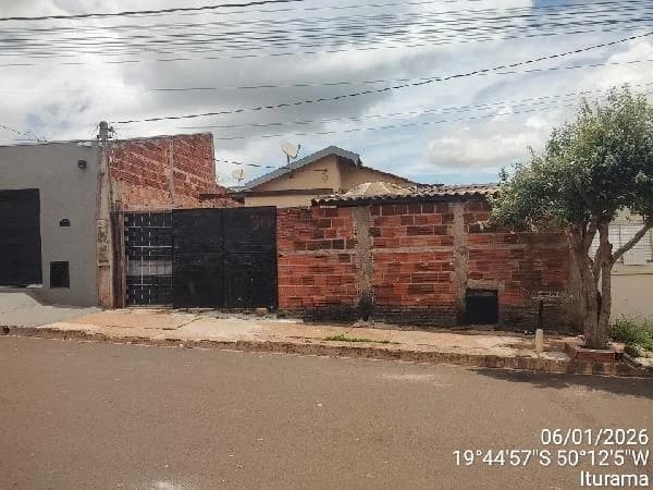 Casa - 2 Quartos - Iturama - Ocupado — foto 2