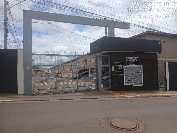 Apartamento - 2 Quartos - Valparaiso de Goias - Ocupado — foto 2