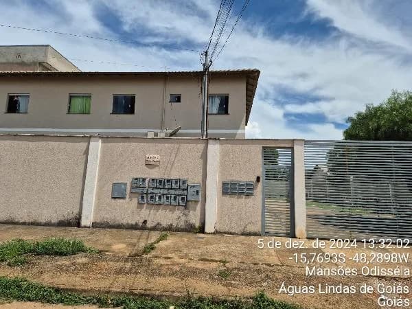 Apartamento - 2 Quartos - Aguas Lindas de Goias - Ocupado — foto 2