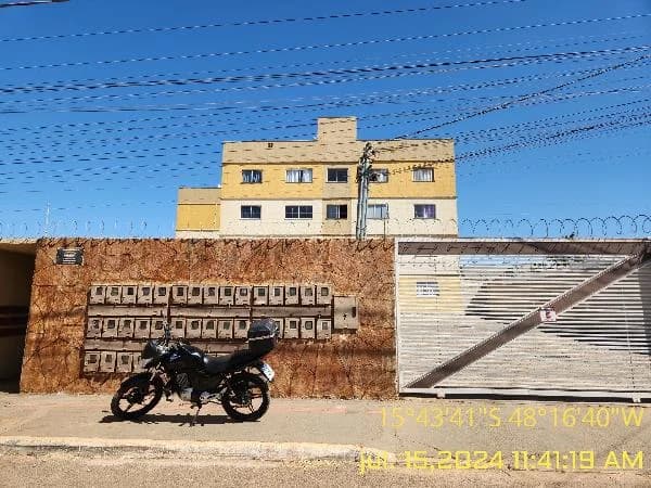 Apartamento - 2 Quartos - Aguas Lindas de Goias - Ocupado — foto 2