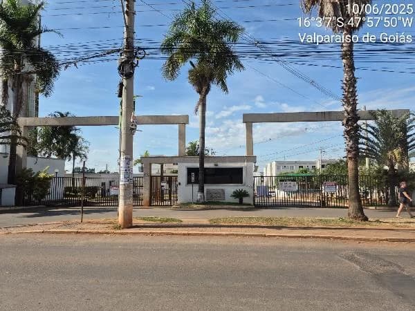 Apartamento - 2 Quartos - Valparaiso de Goias - Ocupado — foto 2