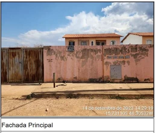 Apartamento - 2 Quartos - Aguas Lindas de Goias - Ocupado — foto 3