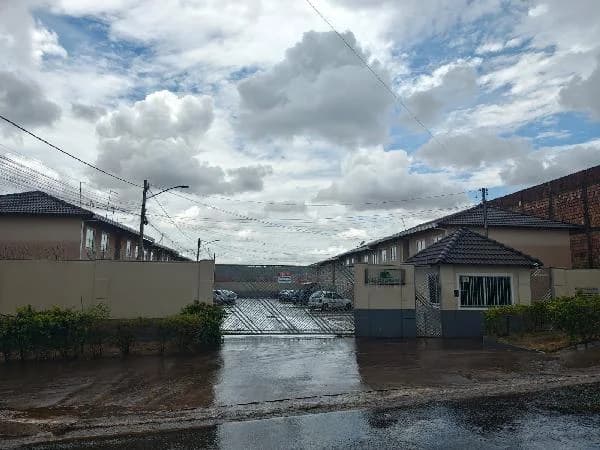Apartamento - 2 Quartos - Aguas Lindas de Goias - Desocupado — foto 2