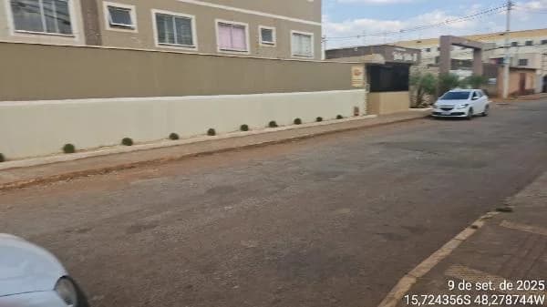 Apartamento - 2 Quartos - Aguas Lindas de Goias - Ocupado — foto 2
