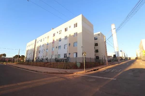 Apartamento - 2 Quartos - Luziania - Ocupado — foto 2