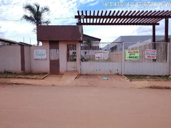 Apartamento - 2 Quartos - Cidade Ocidental - Ocupado — foto 2