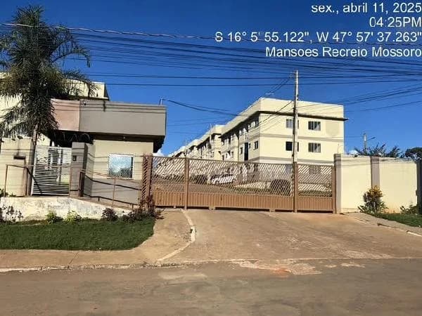 Apartamento - 2 Quartos - Cidade Ocidental - Ocupado — foto 2
