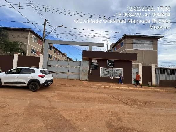 Apartamento - 2 Quartos - Cidade Ocidental - Ocupado — foto 2