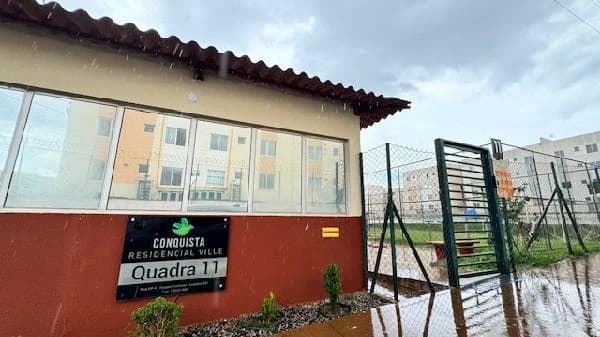 Apartamento - 2 Quartos - Luziania - Ocupado — foto 2