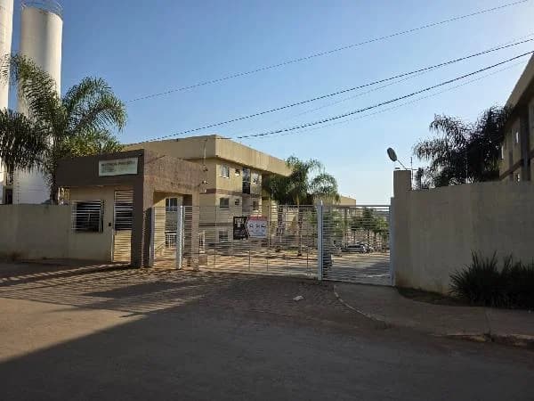 Apartamento - 2 Quartos - Cidade Ocidental - Ocupado — foto 2