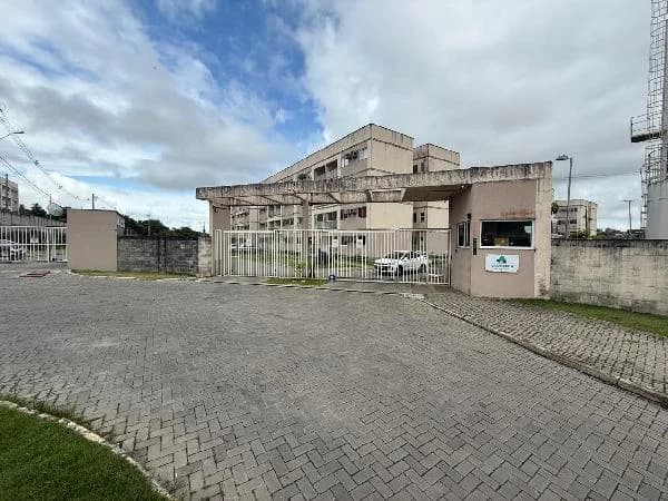 Apartamento - 2 Quartos - Sao Lourenco da Mata - Ocupado — foto 2
