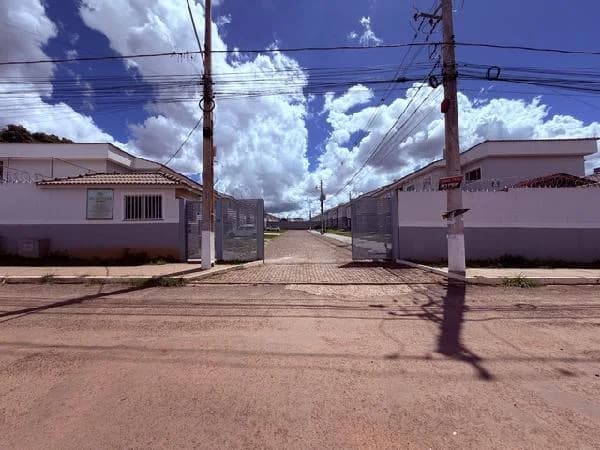 Apartamento - 2 Quartos - Valparaiso de Goias - Ocupado — foto 2