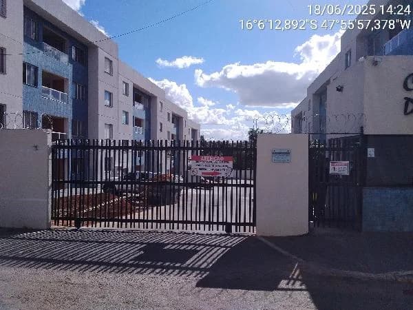 Apartamento - 2 Quartos - Cidade Ocidental - Ocupado — foto 2
