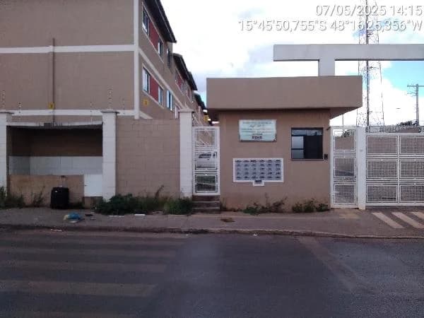 Apartamento - 2 Quartos - Aguas Lindas de Goias - Ocupado — foto 2