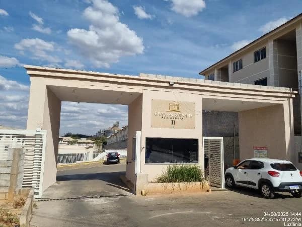 Apartamento - 2 Quartos - Luziania - Ocupado — foto 2