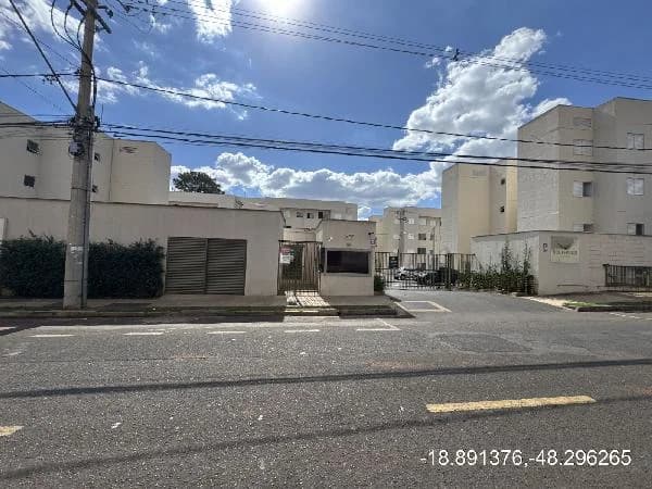 Apartamento - 2 Quartos - Uberlandia - Ocupado — foto 2