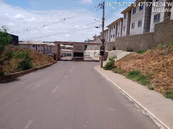 Apartamento - 2 Quartos - Luziania - Ocupado — foto 2