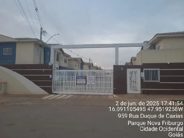 Apartamento - 2 Quartos - Cidade Ocidental - Ocupado — foto 2