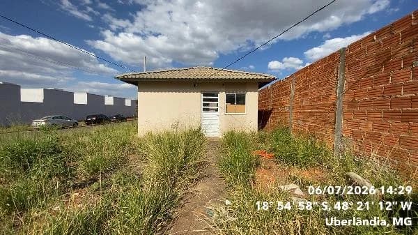 Casa - 2 Quartos - Uberlandia - Desocupado — foto 2