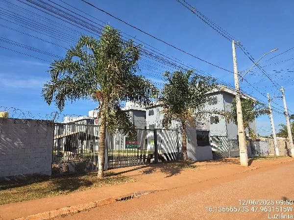 Apartamento - 2 Quartos - Luziania - Ocupado — foto 2