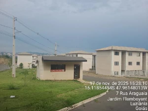 Apartamento - 2 Quartos - Luziania - Ocupado — foto 2