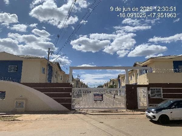 Apartamento - 2 Quartos - Cidade Ocidental - Ocupado — foto 2