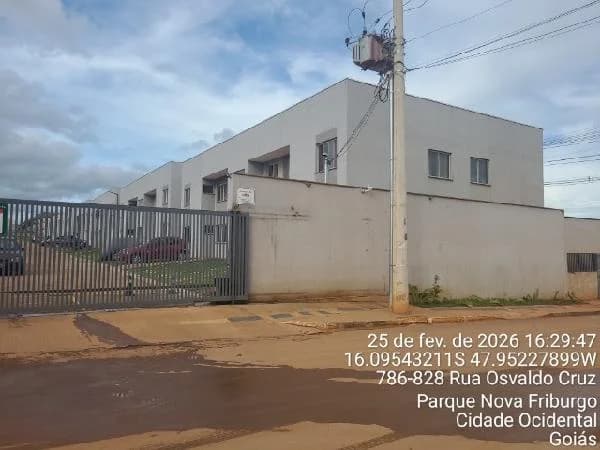 Apartamento - 2 Quartos - Cidade Ocidental - Ocupado — foto 2